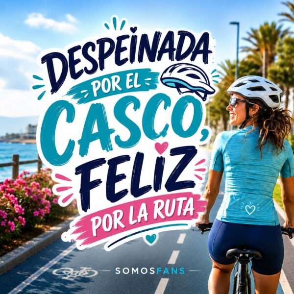 Despeinada por el casco feliz por la ruta